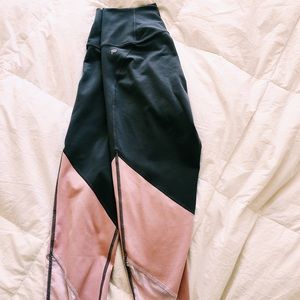 grey & pink fabletics leggings
